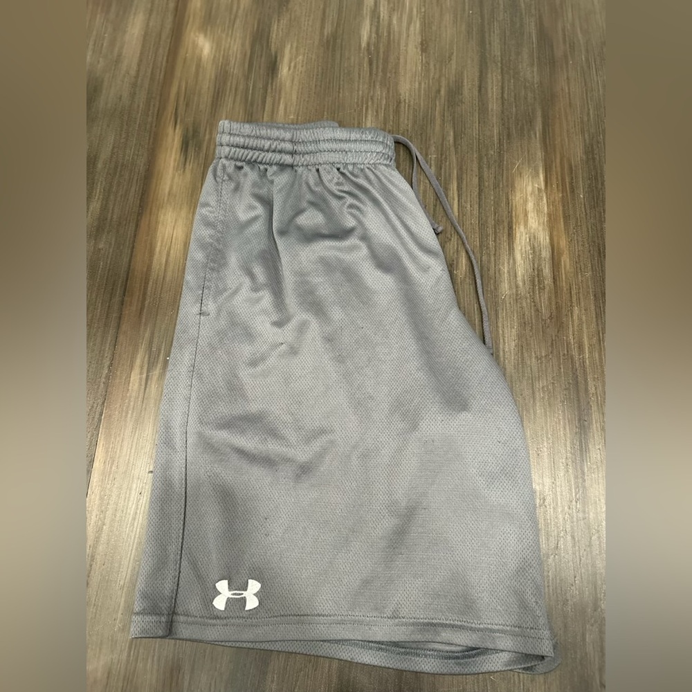men’s shorts
